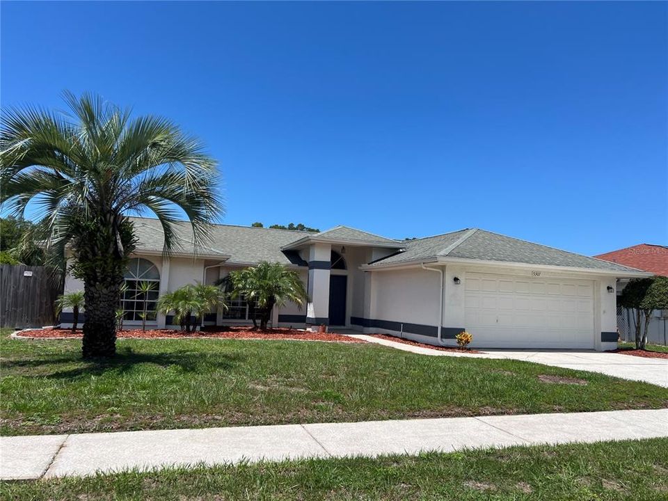For Sale: $355,000 (3 beds, 2 baths, 1644 Square Feet)