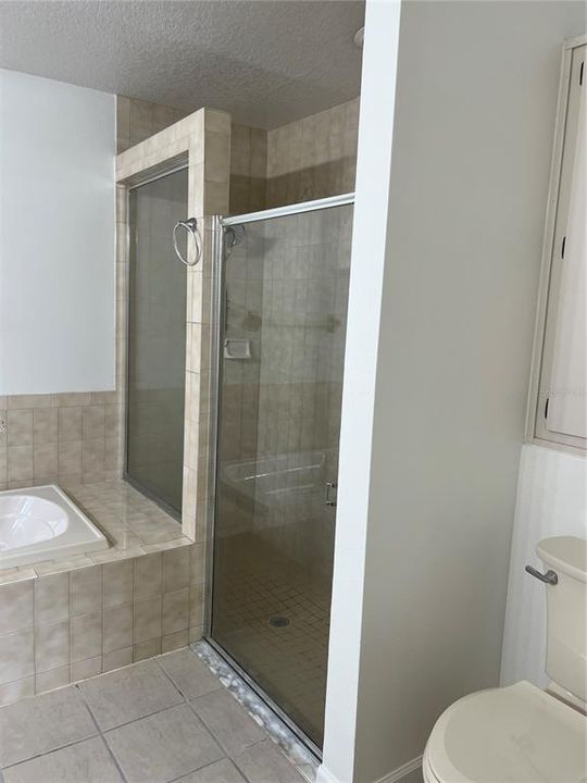 For Sale: $355,000 (3 beds, 2 baths, 1644 Square Feet)