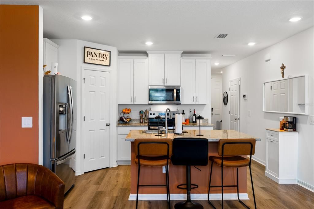 For Rent: $2,300 (3 beds, 2 baths, 1485 Square Feet)
