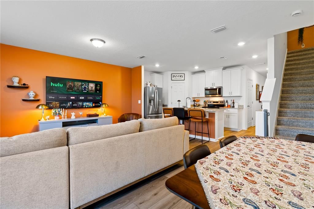 For Rent: $2,300 (3 beds, 2 baths, 1485 Square Feet)