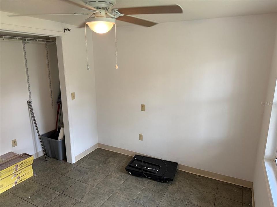 For Sale: $149,000 (2 beds, 1 baths, 616 Square Feet)