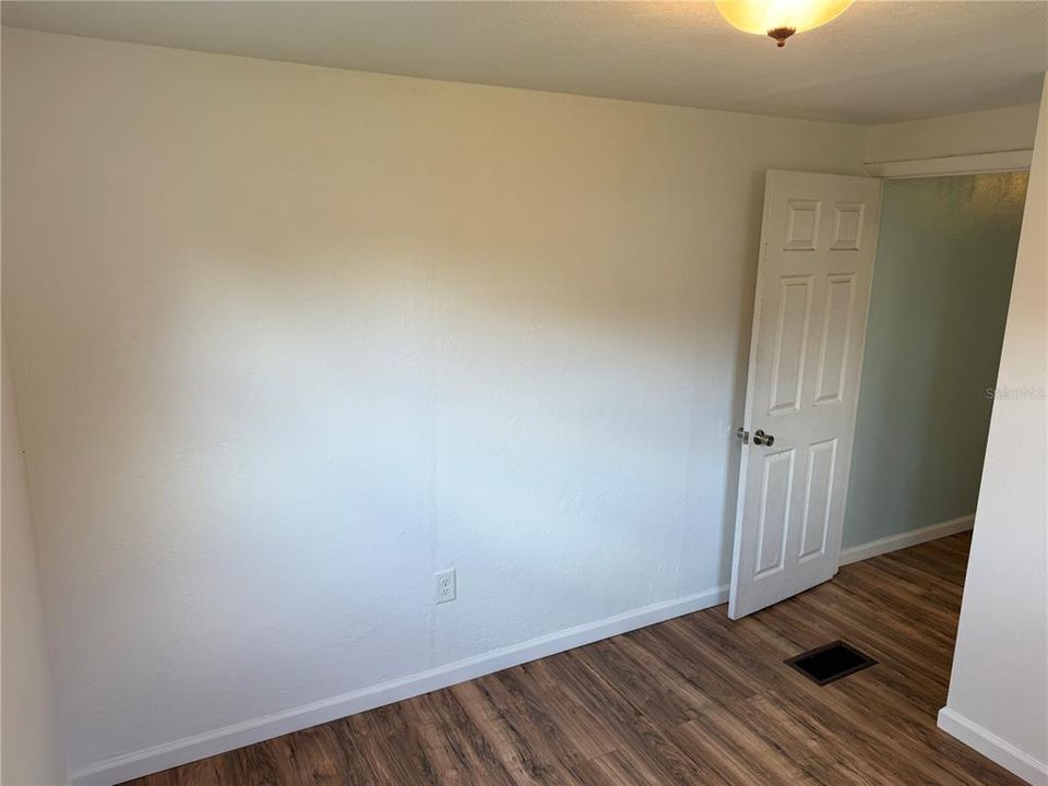 For Sale: $149,000 (2 beds, 1 baths, 616 Square Feet)