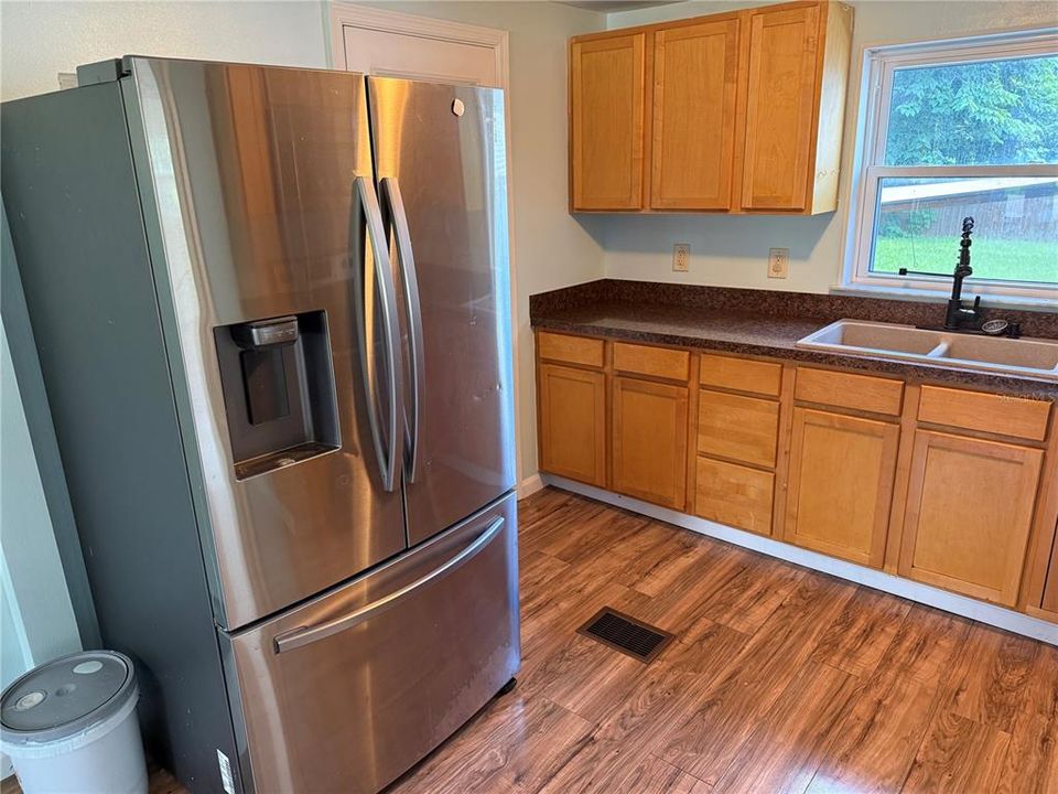 For Sale: $149,000 (2 beds, 1 baths, 616 Square Feet)
