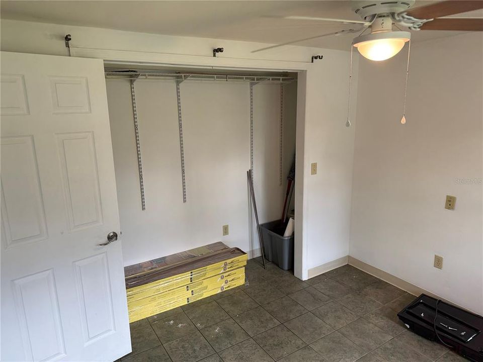 For Sale: $149,000 (2 beds, 1 baths, 616 Square Feet)