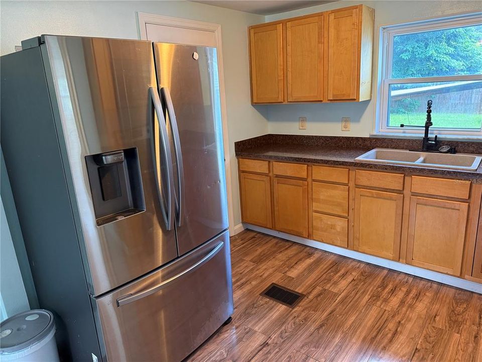 For Sale: $149,000 (2 beds, 1 baths, 616 Square Feet)