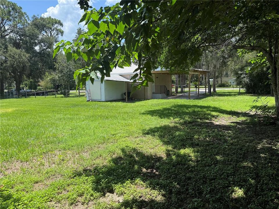 For Sale: $149,000 (2 beds, 1 baths, 616 Square Feet)