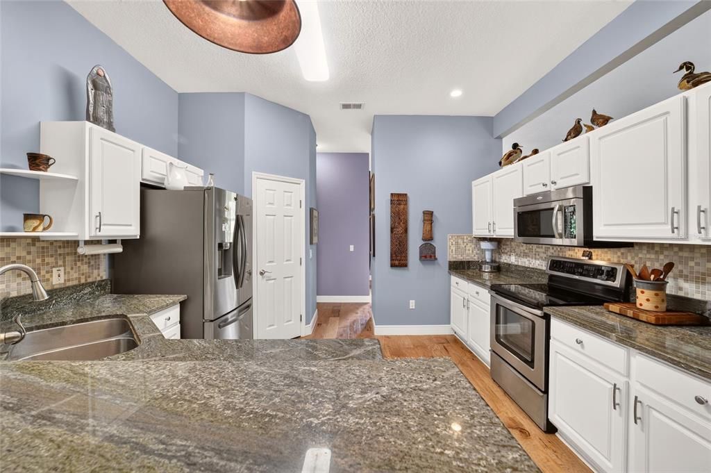 For Sale: $599,000 (3 beds, 2 baths, 2281 Square Feet)