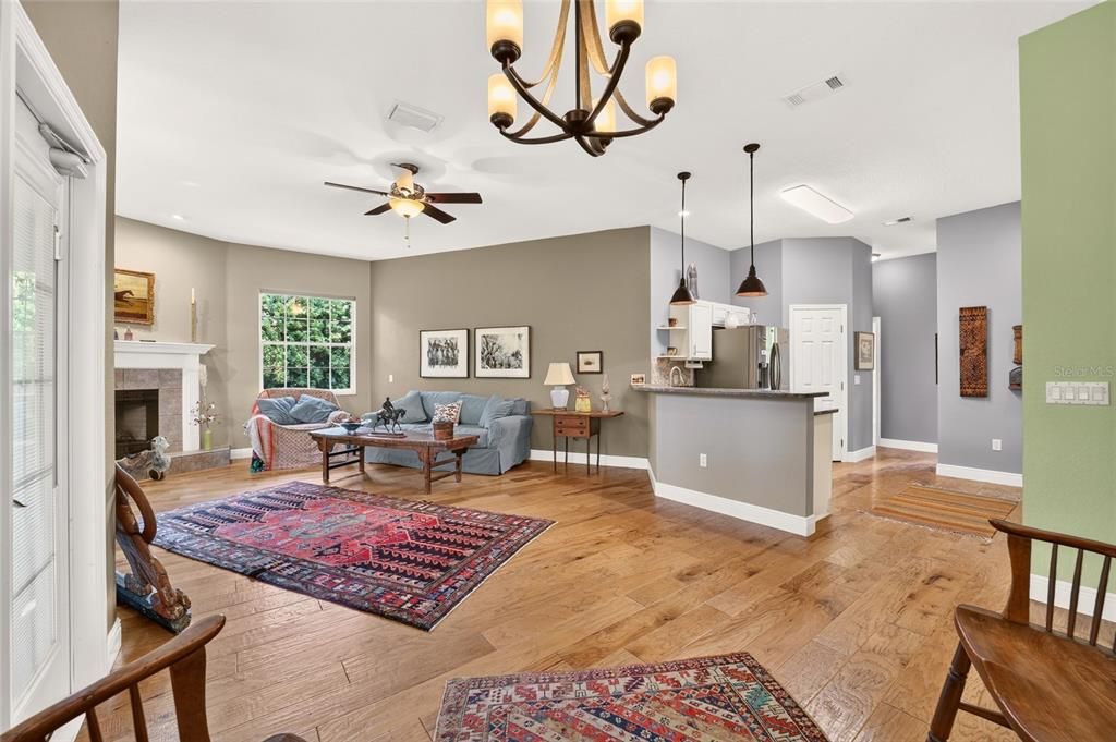For Sale: $599,000 (3 beds, 2 baths, 2281 Square Feet)