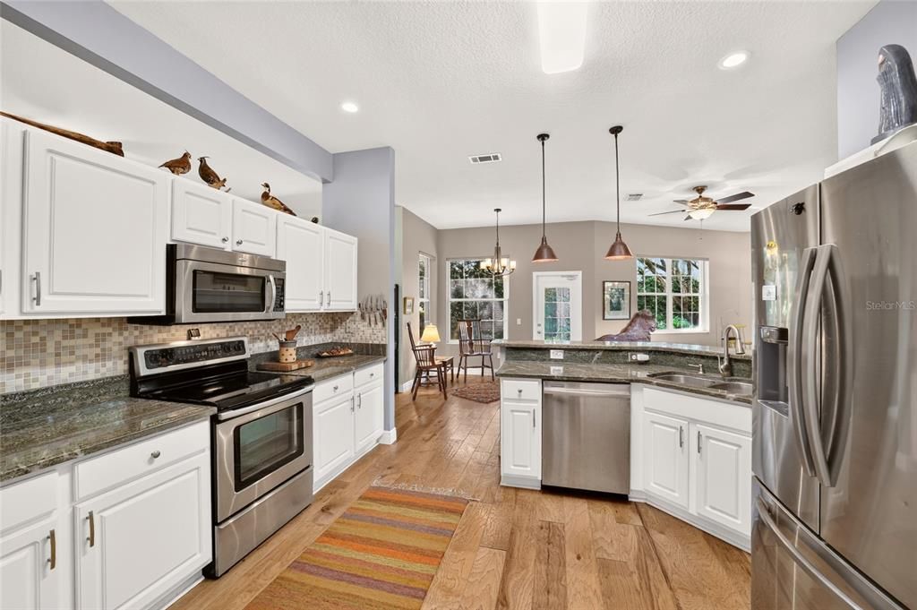 For Sale: $599,000 (3 beds, 2 baths, 2281 Square Feet)