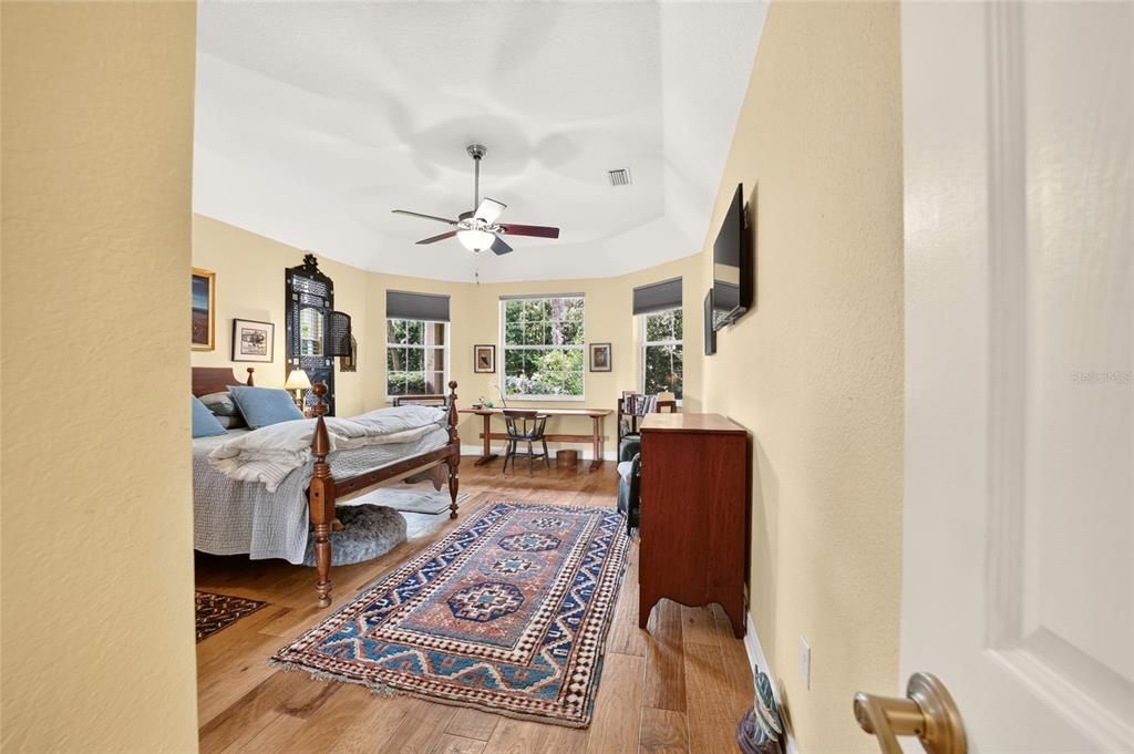 For Sale: $599,000 (3 beds, 2 baths, 2281 Square Feet)