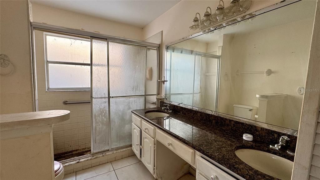 For Sale: $245,000 (4 beds, 2 baths, 2206 Square Feet)