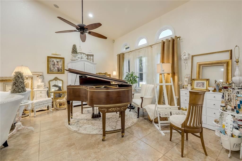 En Venta: $1,495,000 (4 camas, 3 baños, 3515 Pies cuadrados)