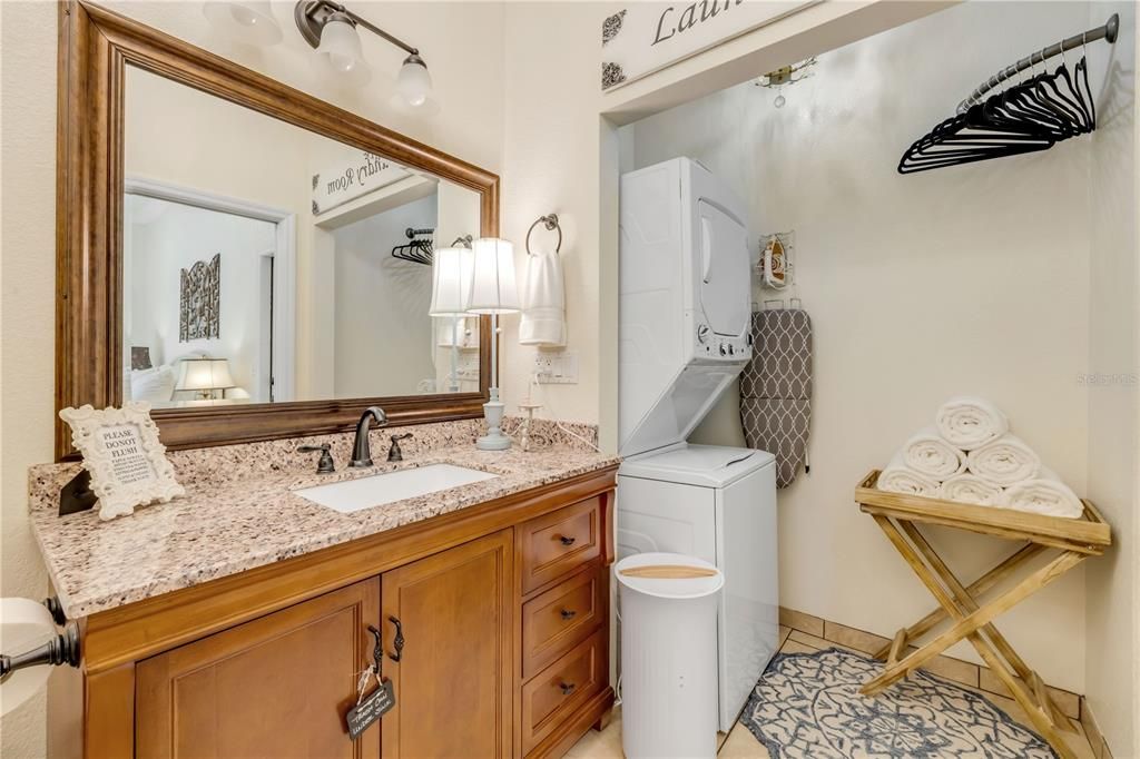 En Venta: $1,495,000 (4 camas, 3 baños, 3515 Pies cuadrados)