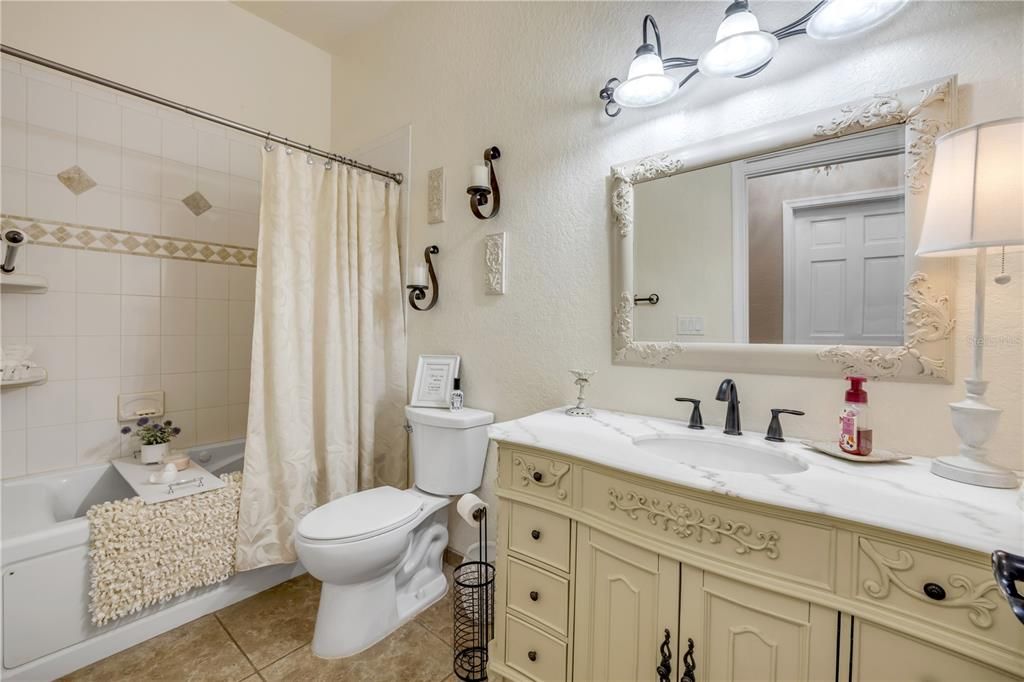 En Venta: $1,495,000 (4 camas, 3 baños, 3515 Pies cuadrados)