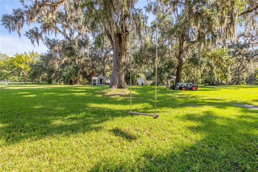 En Venta: $1,495,000 (4 camas, 3 baños, 3515 Pies cuadrados)