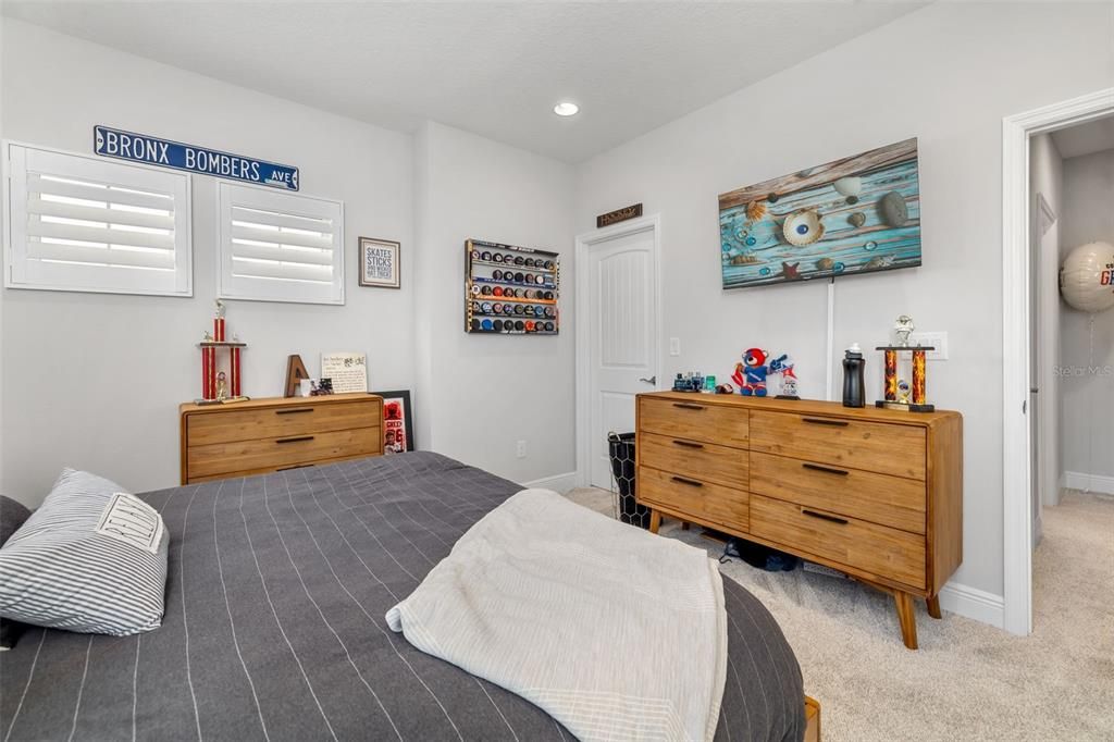 Activo con contrato: $1,599,000 (4 camas, 3 baños, 3651 Pies cuadrados)