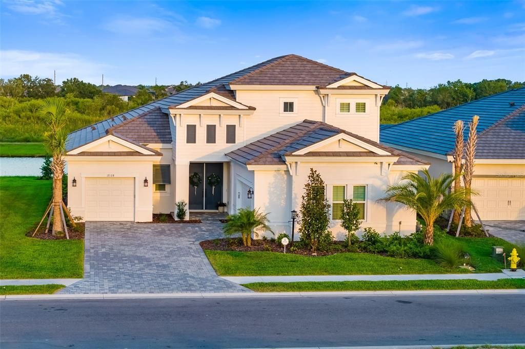 Activo con contrato: $1,599,000 (4 camas, 3 baños, 3651 Pies cuadrados)