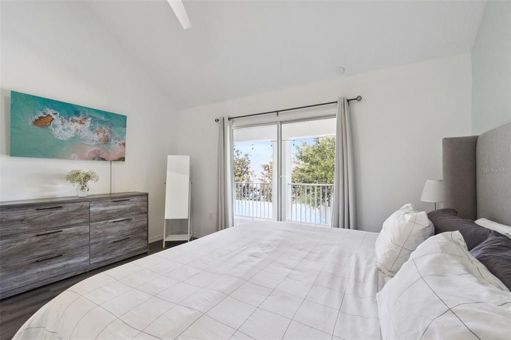 En Venta: $295,000 (3 camas, 2 baños, 1528 Pies cuadrados)