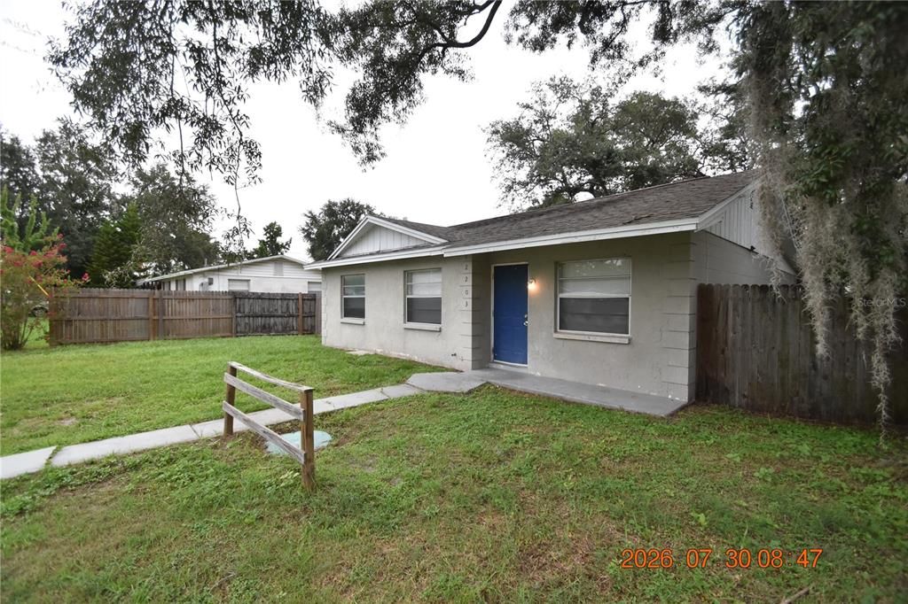 For Rent: $1,925 (4 beds, 2 baths, 1296 Square Feet)