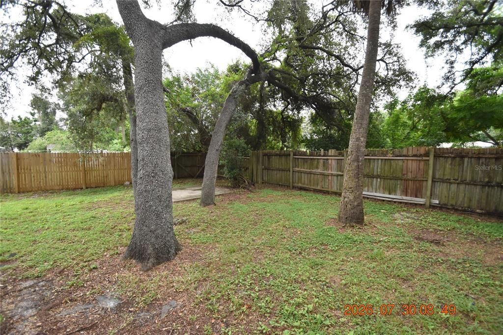 For Rent: $1,925 (4 beds, 2 baths, 1296 Square Feet)