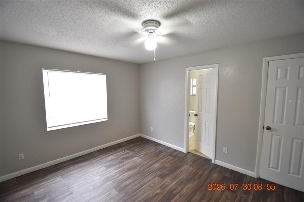 For Rent: $1,925 (4 beds, 2 baths, 1296 Square Feet)