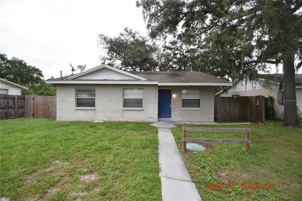 For Rent: $1,925 (4 beds, 2 baths, 1296 Square Feet)