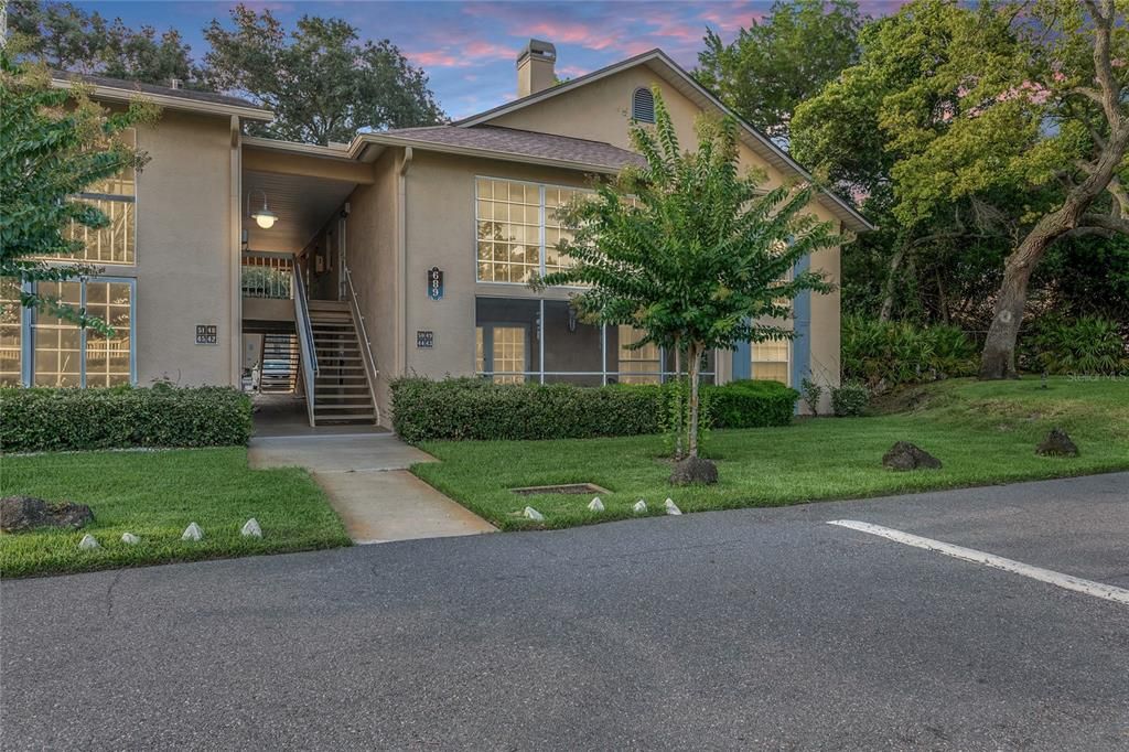 For Sale: $160,000 (2 beds, 2 baths, 1000 Square Feet)
