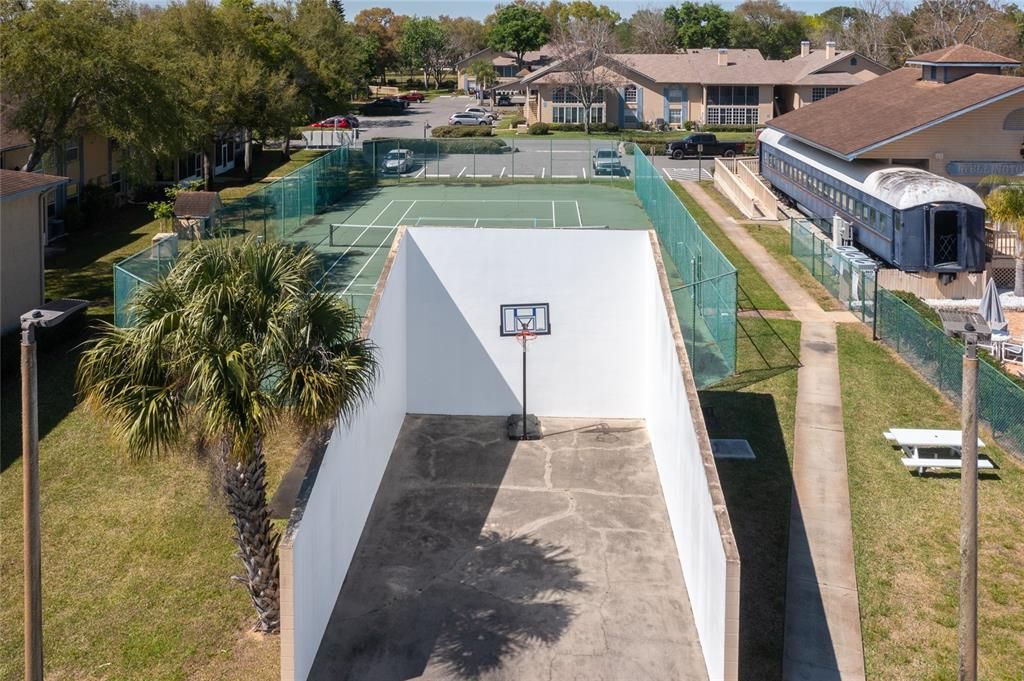 For Sale: $160,000 (2 beds, 2 baths, 1000 Square Feet)
