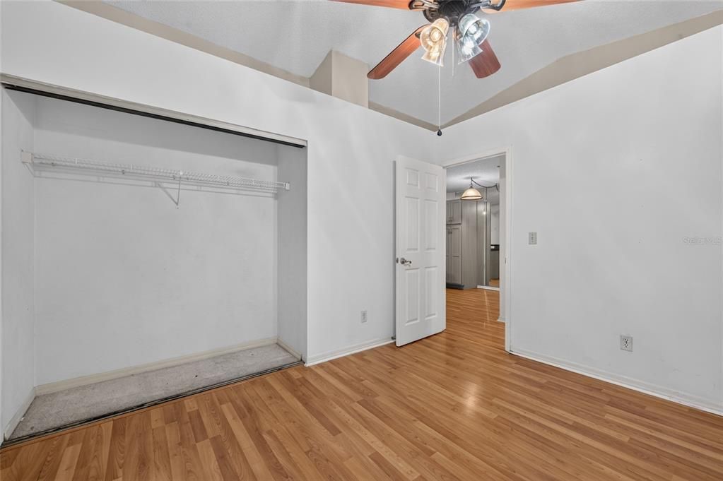 For Sale: $160,000 (2 beds, 2 baths, 1000 Square Feet)