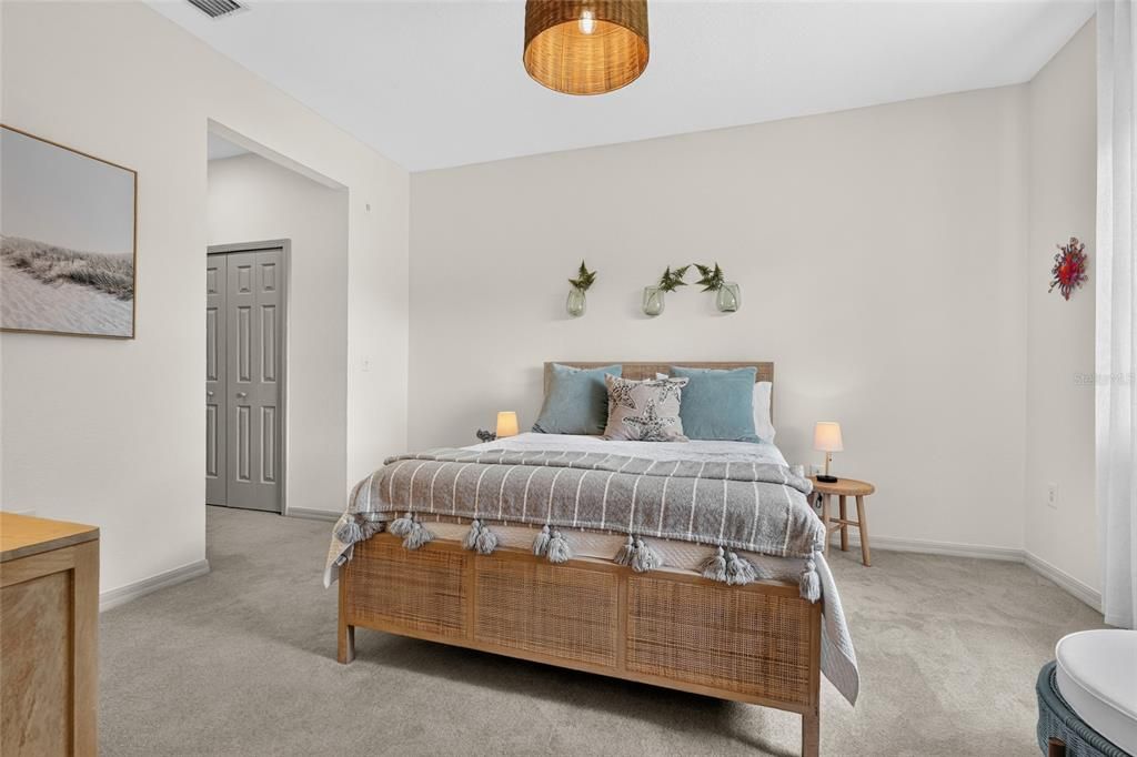 For Sale: $285,000 (3 beds, 2 baths, 1210 Square Feet)
