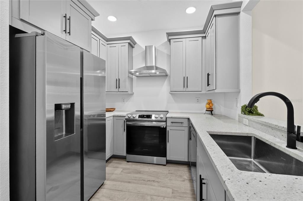For Sale: $285,000 (3 beds, 2 baths, 1210 Square Feet)