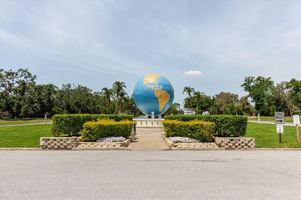 For Sale: $230,000 (2 beds, 2 baths, 1340 Square Feet)