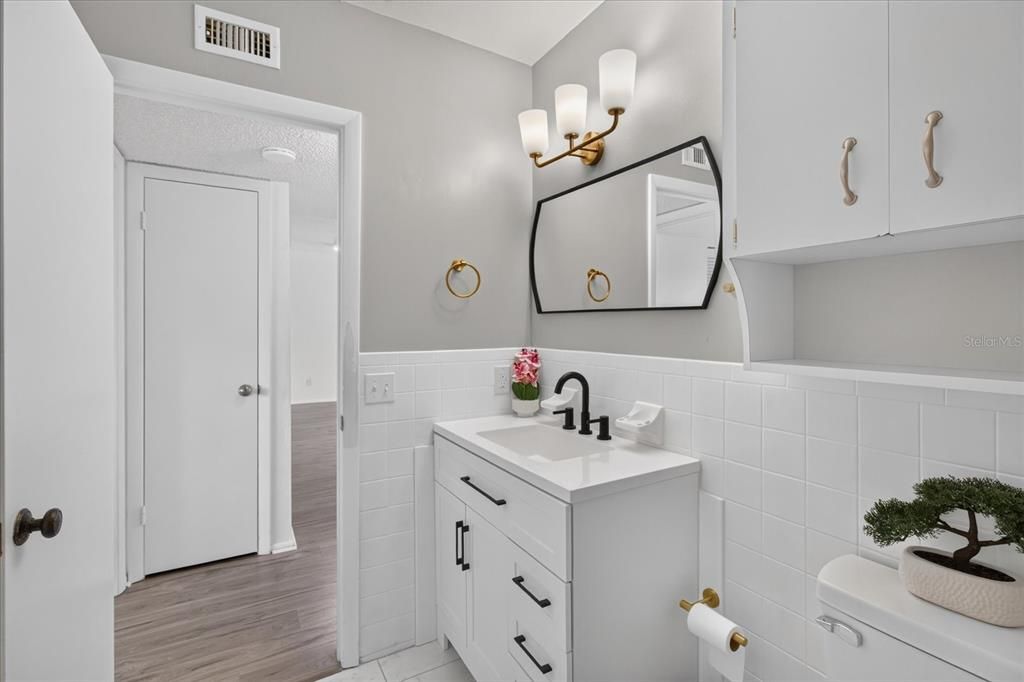 For Sale: $230,000 (2 beds, 2 baths, 1340 Square Feet)