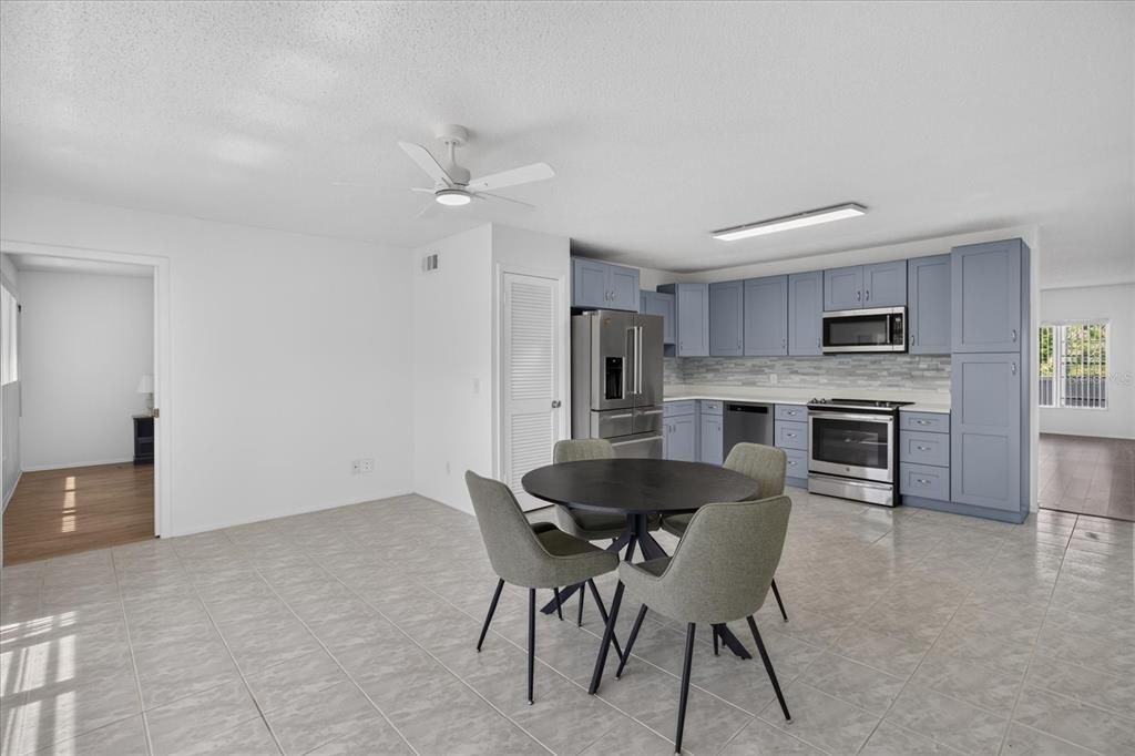 For Sale: $230,000 (2 beds, 2 baths, 1340 Square Feet)