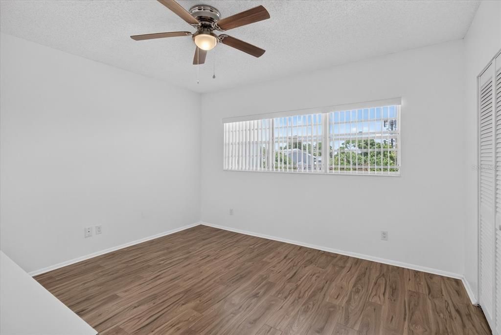 For Sale: $230,000 (2 beds, 2 baths, 1340 Square Feet)