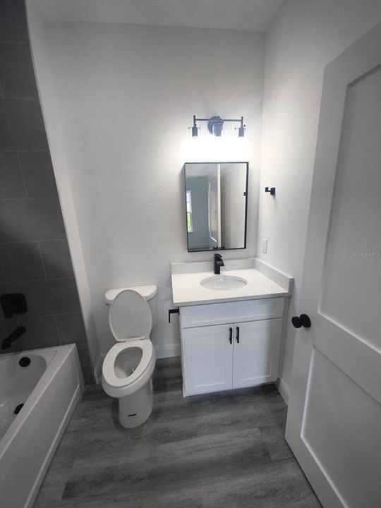 For Rent: $2,500 (4 beds, 3 baths, 1952 Square Feet)