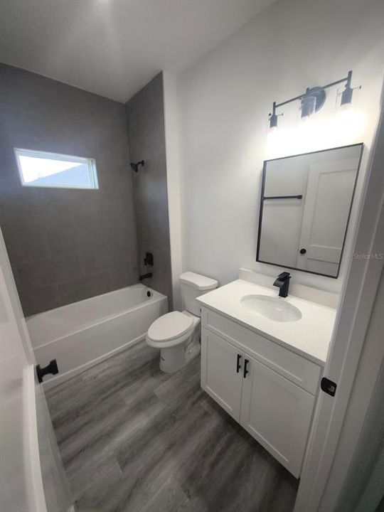 For Rent: $2,500 (4 beds, 3 baths, 1952 Square Feet)