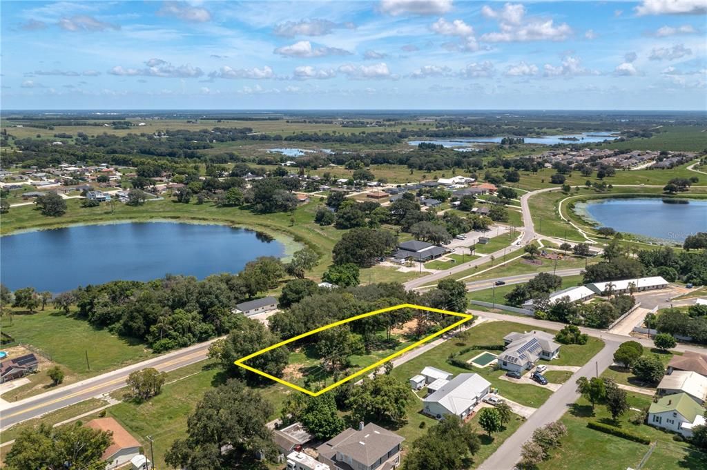 На продажу: $300,000 (0.80 acres)