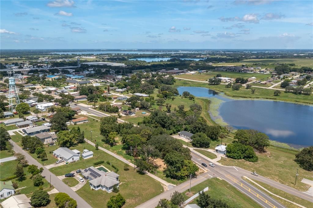 На продажу: $300,000 (0.80 acres)