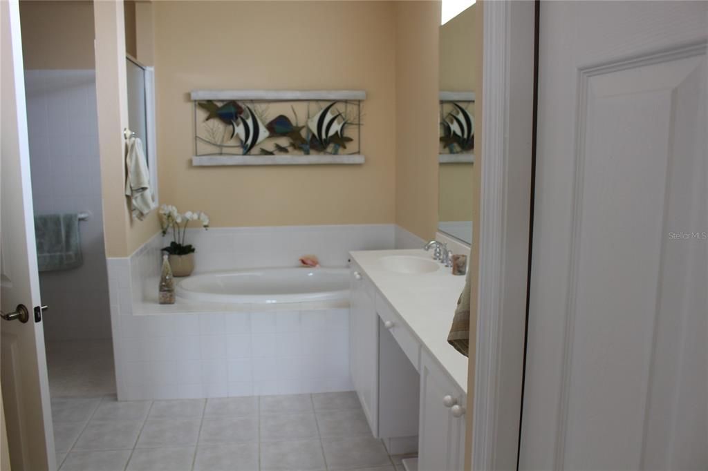 For Sale: $475,000 (2 beds, 2 baths, 1871 Square Feet)