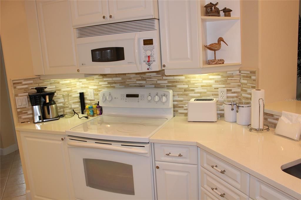 For Sale: $475,000 (2 beds, 2 baths, 1871 Square Feet)