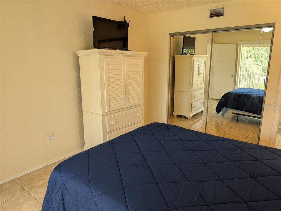 For Sale: $135,000 (2 beds, 2 baths, 848 Square Feet)