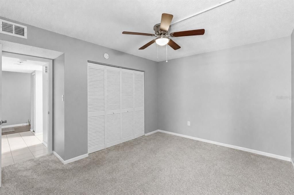 For Sale: $160,000 (2 beds, 1 baths, 929 Square Feet)
