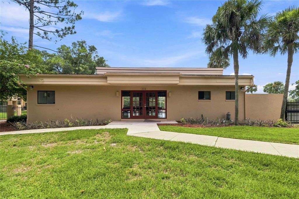 For Sale: $160,000 (2 beds, 1 baths, 929 Square Feet)
