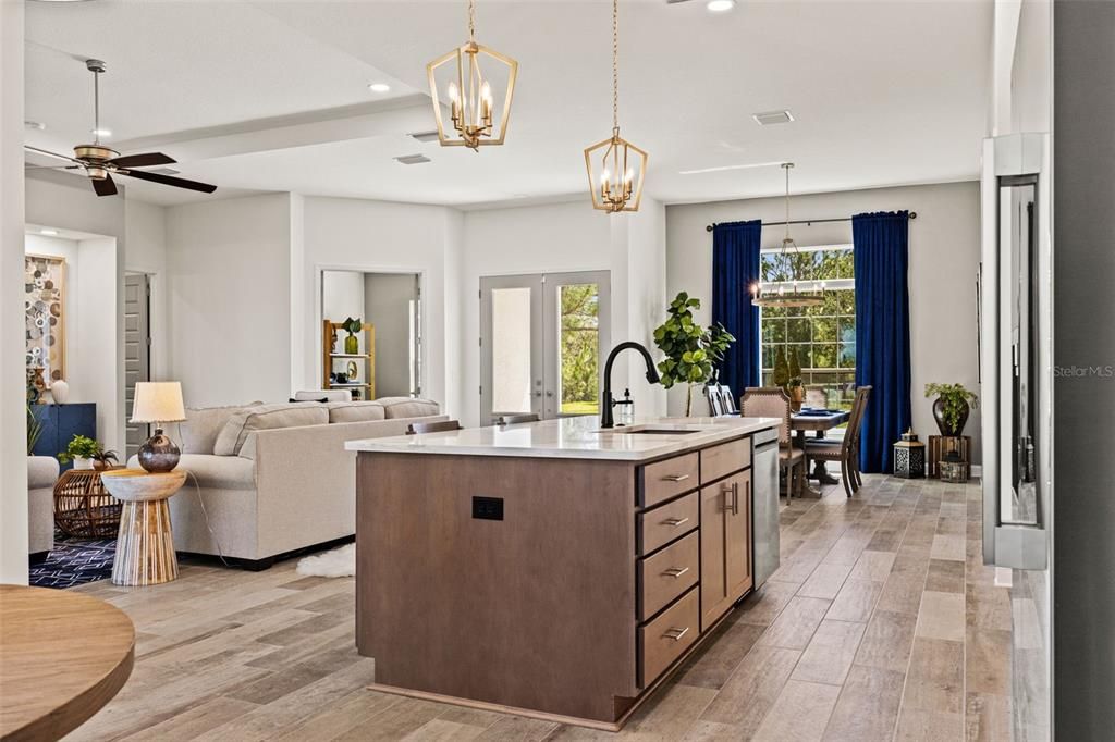 На продажу: $979,000 (4 спален, 3 ванн, 2479 Квадратных фут)