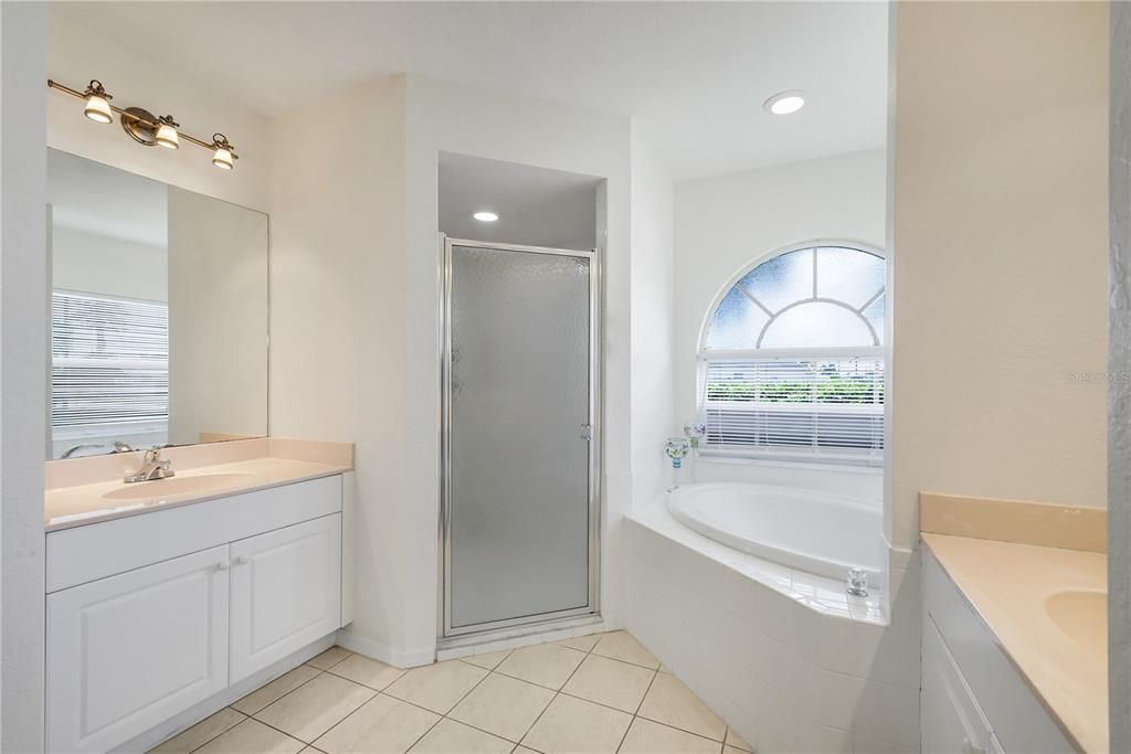 For Sale: $449,900 (3 beds, 2 baths, 2037 Square Feet)