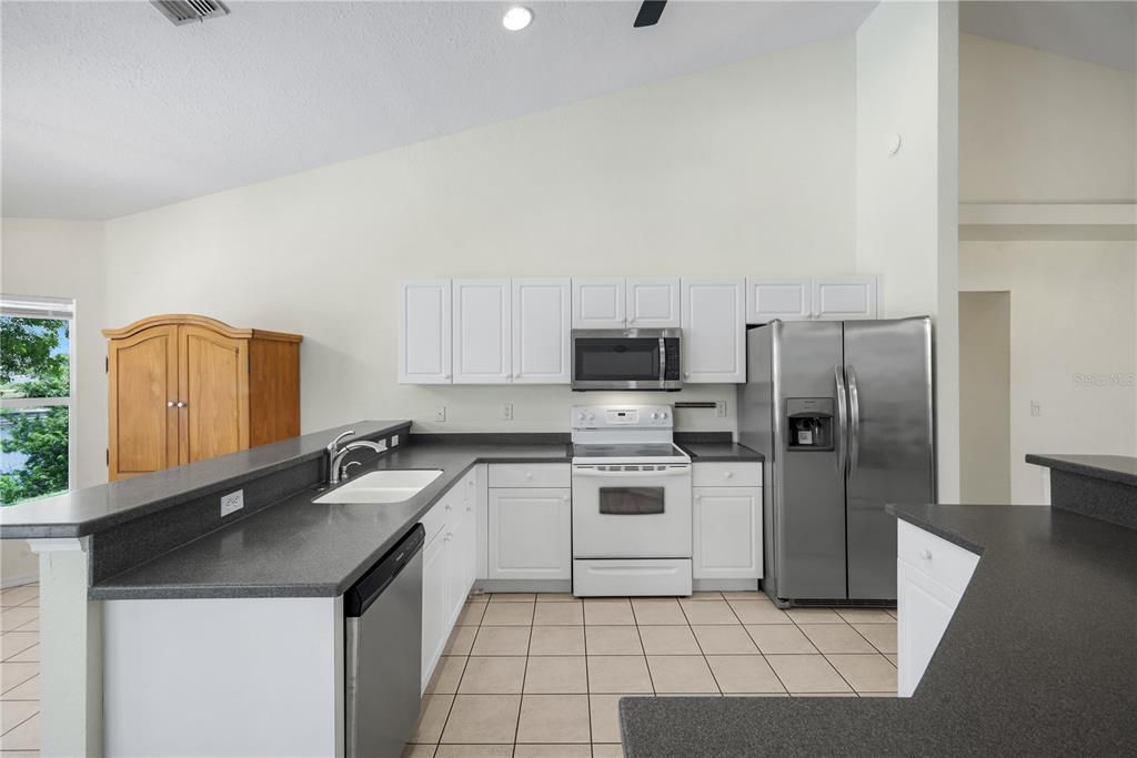 For Sale: $449,900 (3 beds, 2 baths, 2037 Square Feet)