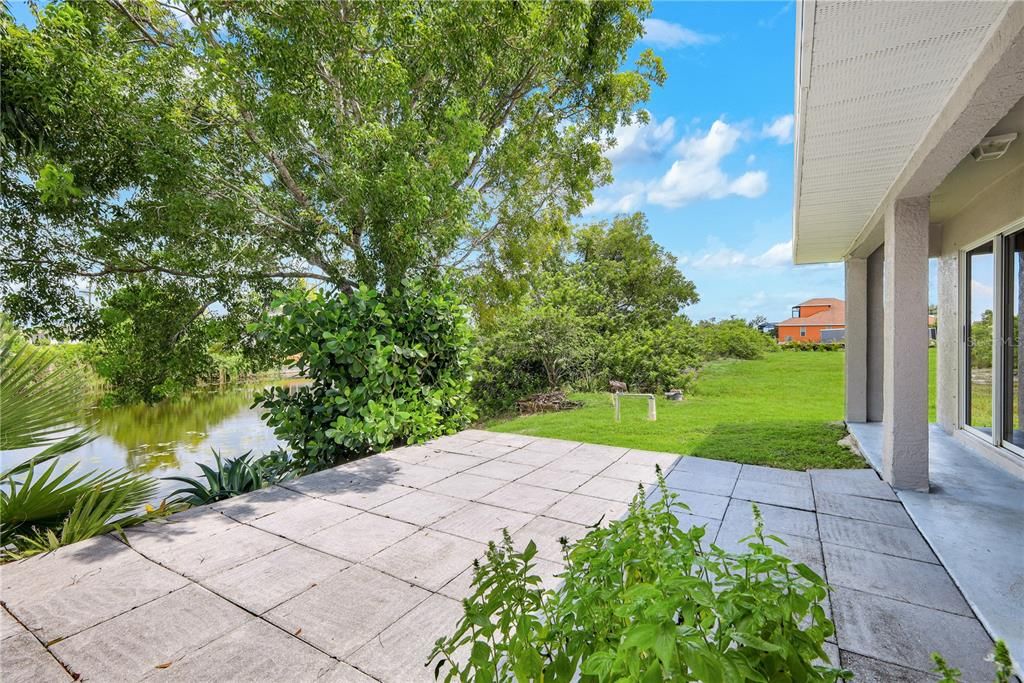 For Sale: $449,900 (3 beds, 2 baths, 2037 Square Feet)