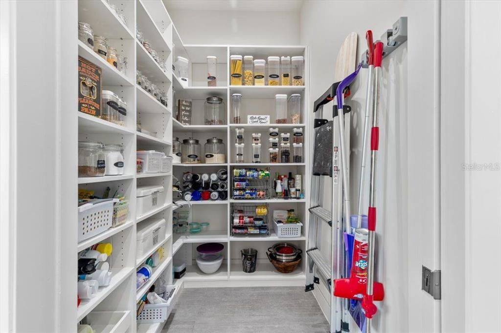 En Venta: $6,995,000 (6 camas, 6 baños, 7250 Pies cuadrados)