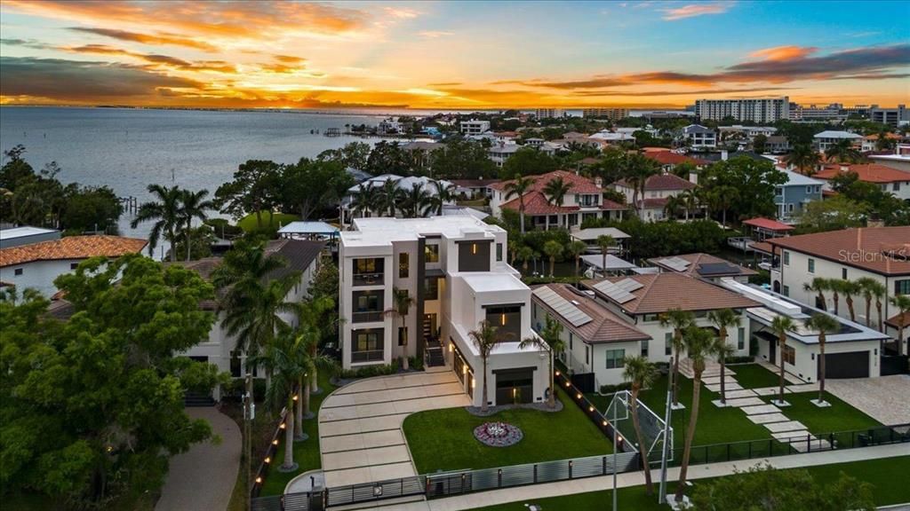En Venta: $6,995,000 (6 camas, 6 baños, 7250 Pies cuadrados)
